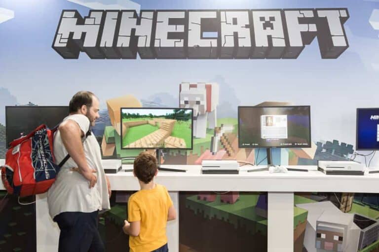 Why Is Minecraft So Popular? (Top 10 Reasons)