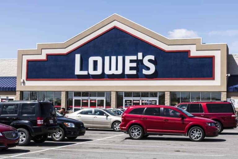 Does Lowe’s Have Curbside Pickup? (2023 Updated)