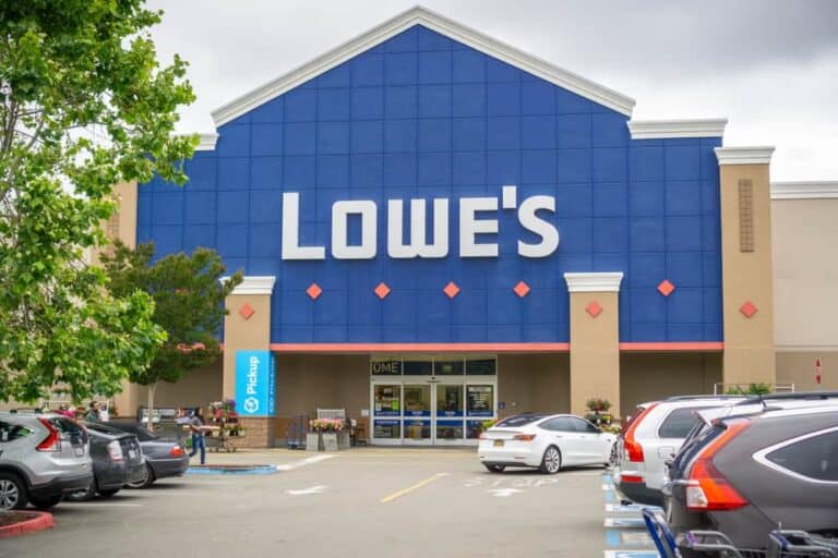 Does Lowe’s Have Curbside Pickup? (2023 Updated)